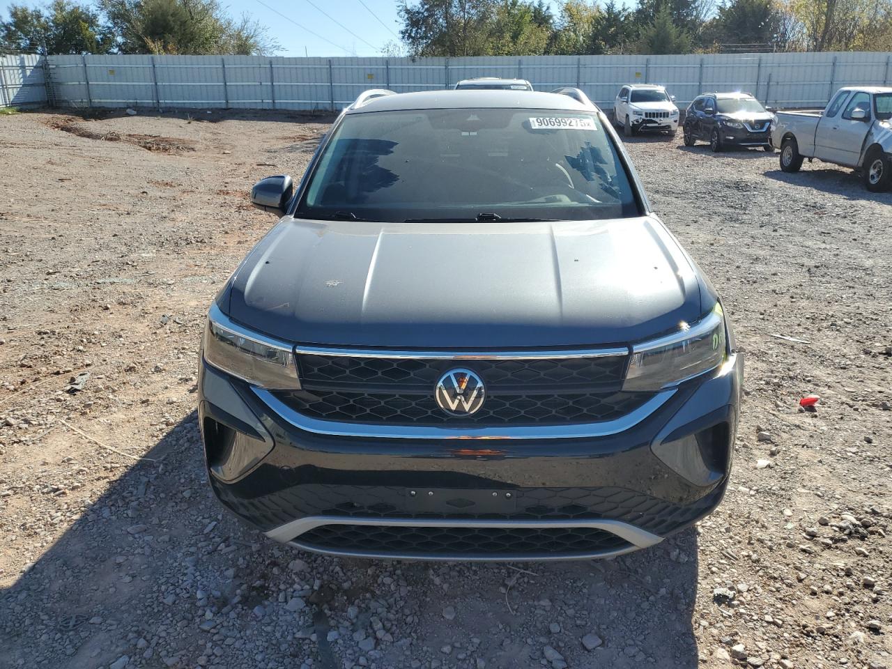 2024 VOLKSWAGEN TAOS SE photo 9