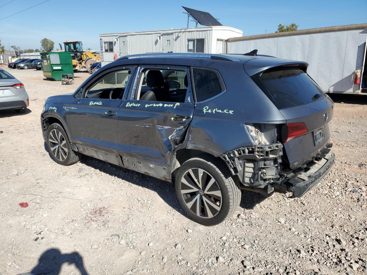 2024 VOLKSWAGEN TAOS SE photo 3