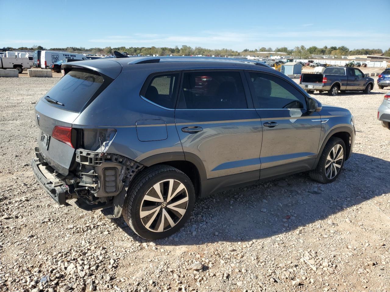 2024 VOLKSWAGEN TAOS SE photo 5