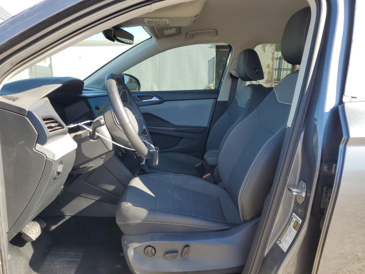 2024 VOLKSWAGEN TAOS SE photo 13