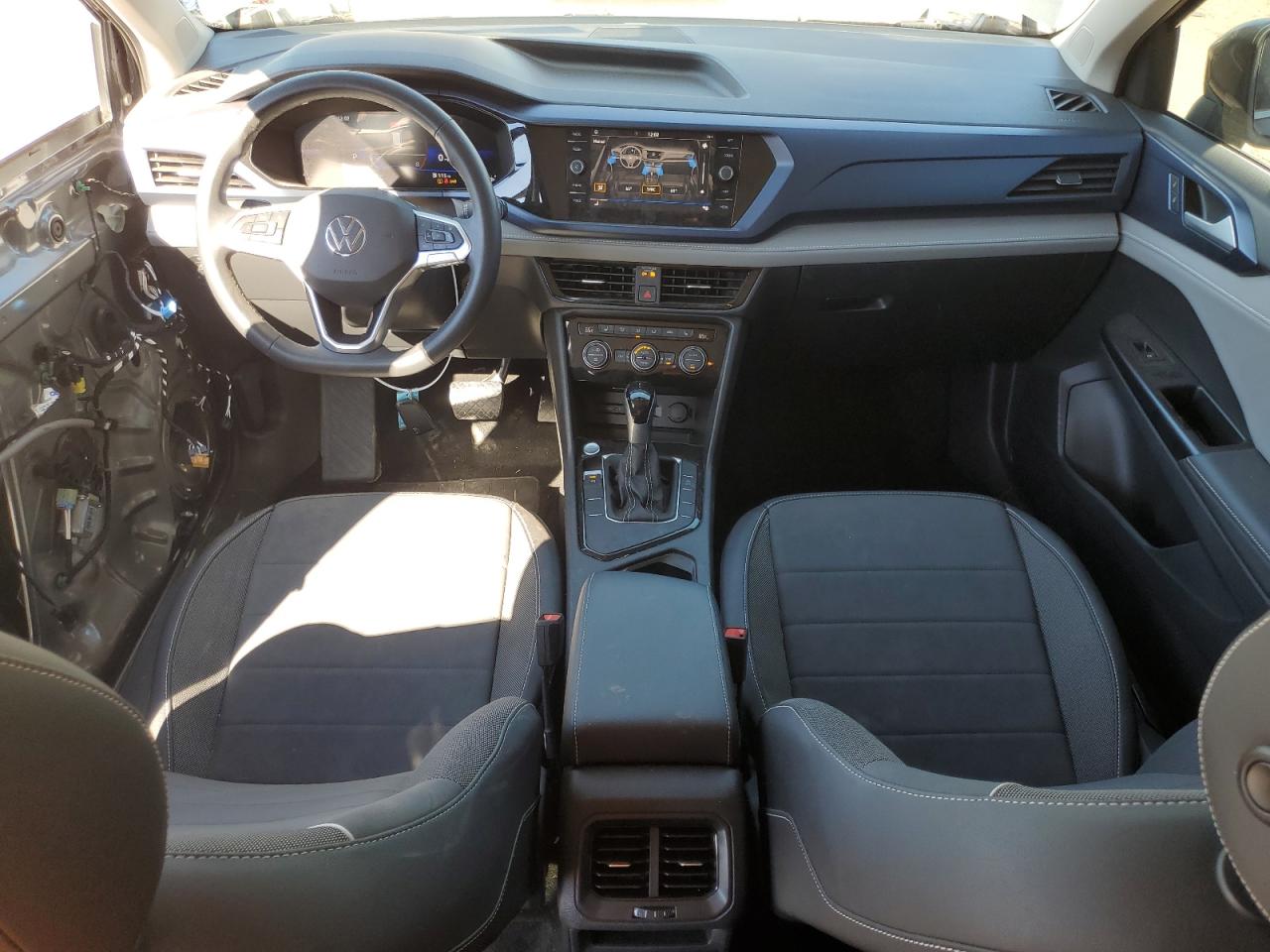 2024 VOLKSWAGEN TAOS SE photo 15