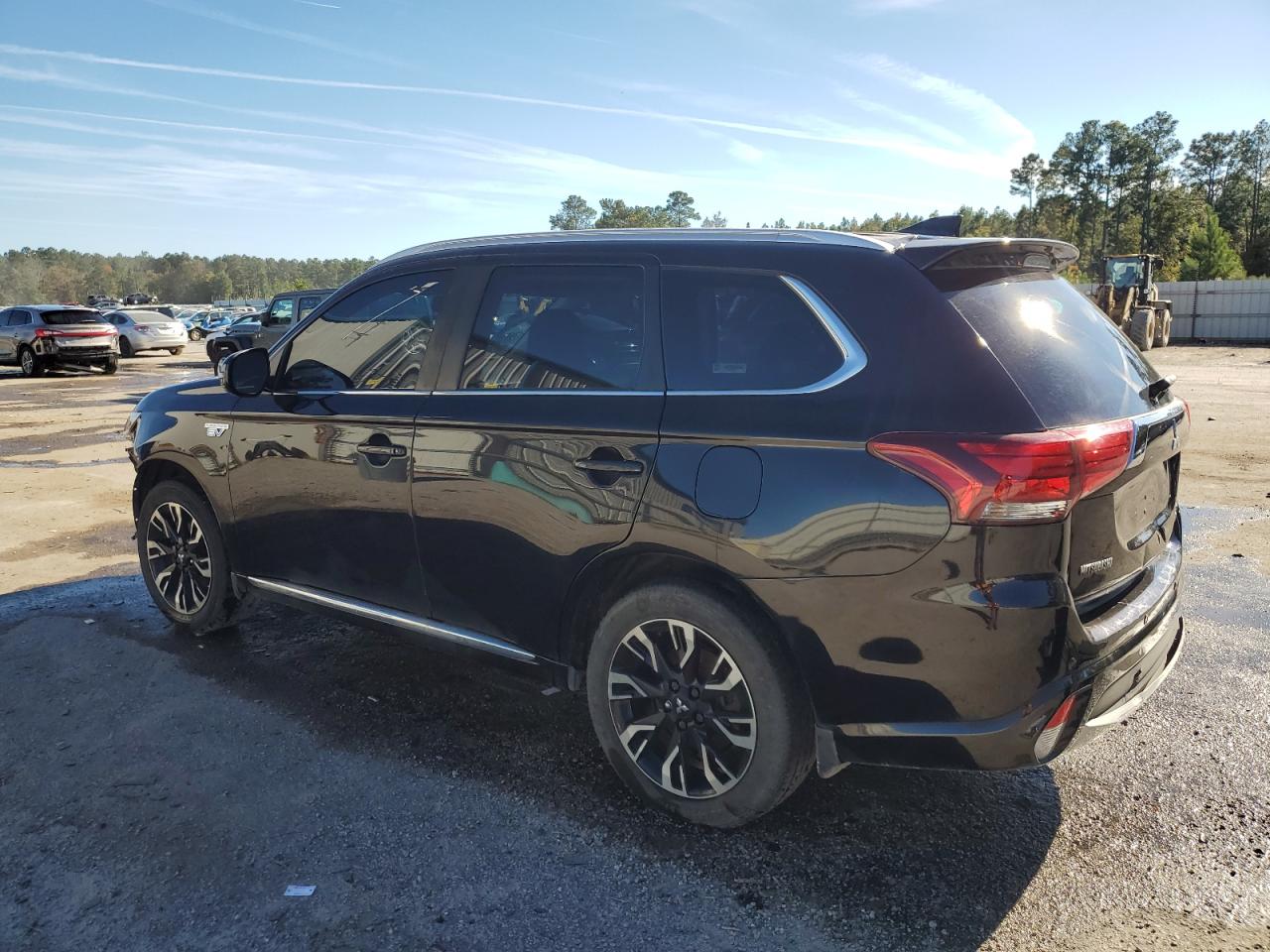 2018 MITSUBISHI OUTLANDER SE photo 2