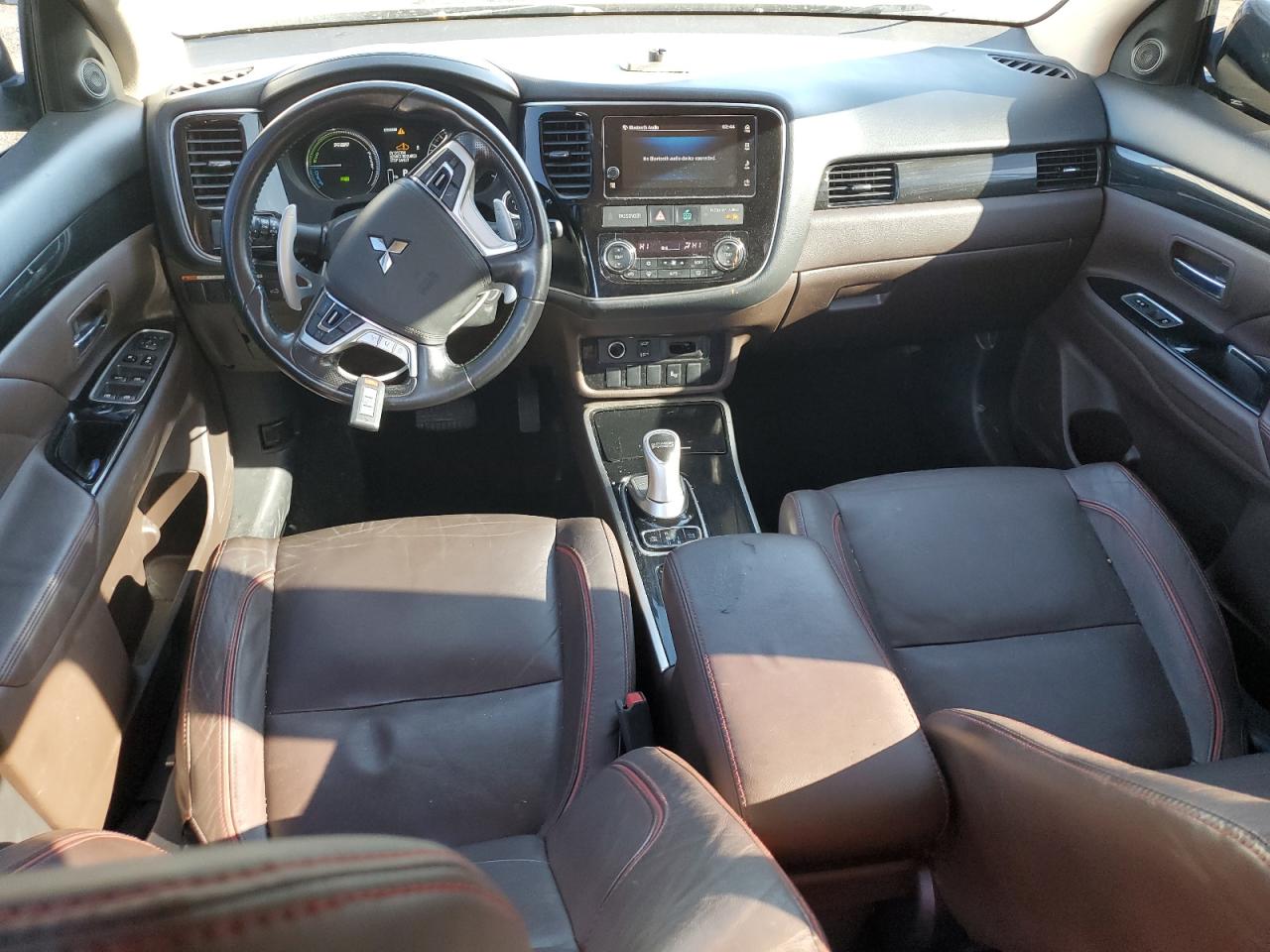 2018 MITSUBISHI OUTLANDER SE photo 8