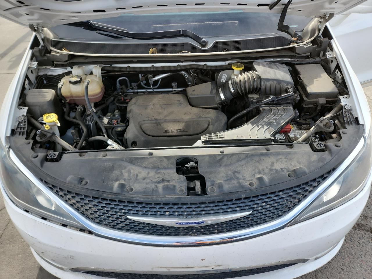 2019 CHRYSLER PACIFICA TOURING L photo 23