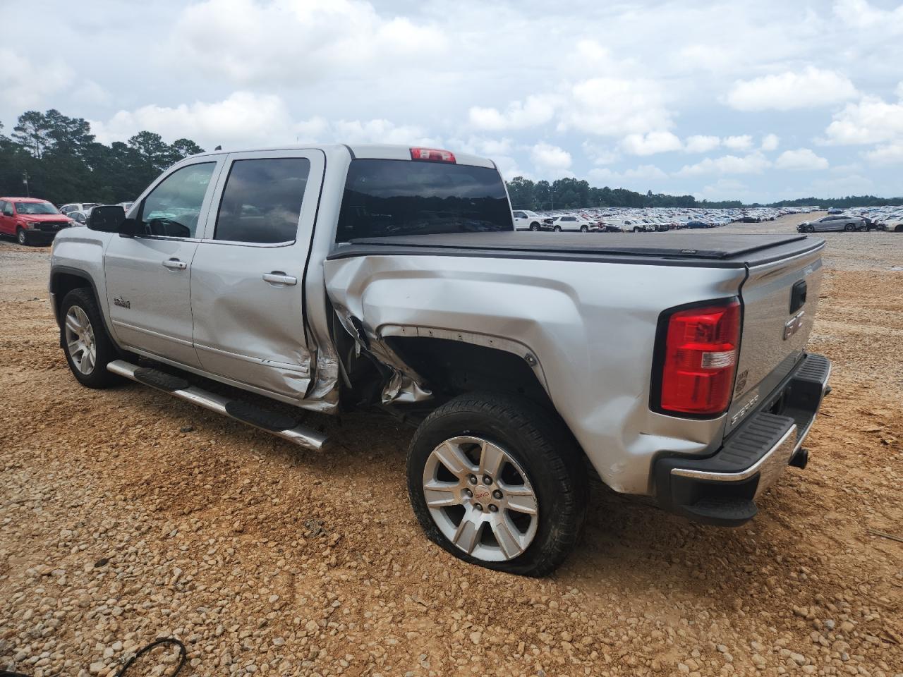 2015 GMC SIERRA C1500 SLE photo 4