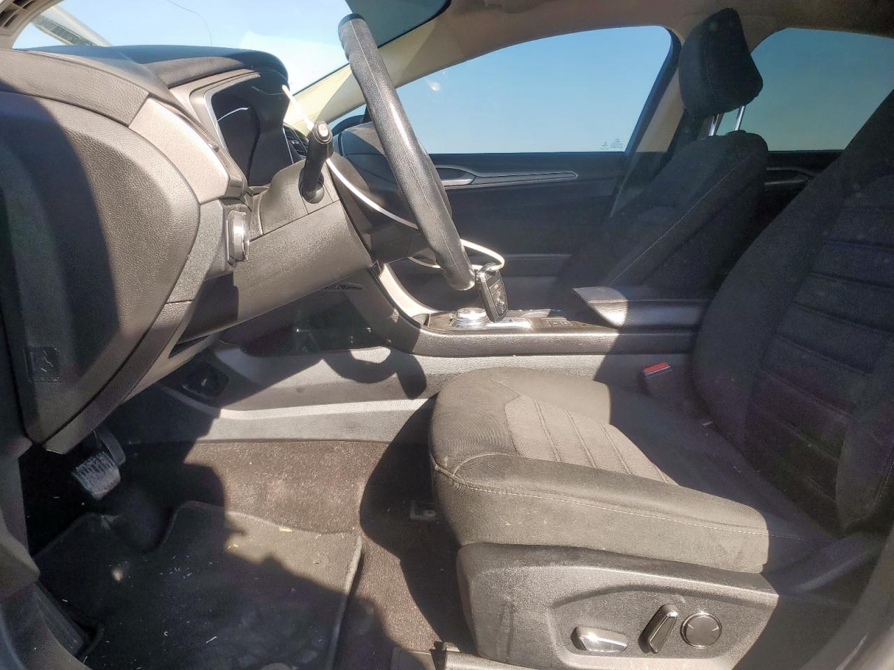 2020 FORD FUSION SE photo 7
