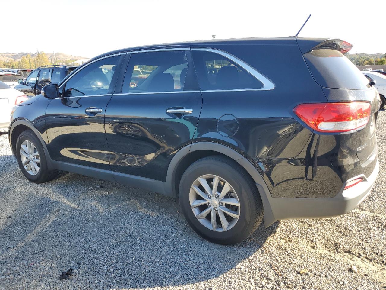 2016 KIA SORENTO L photo 2