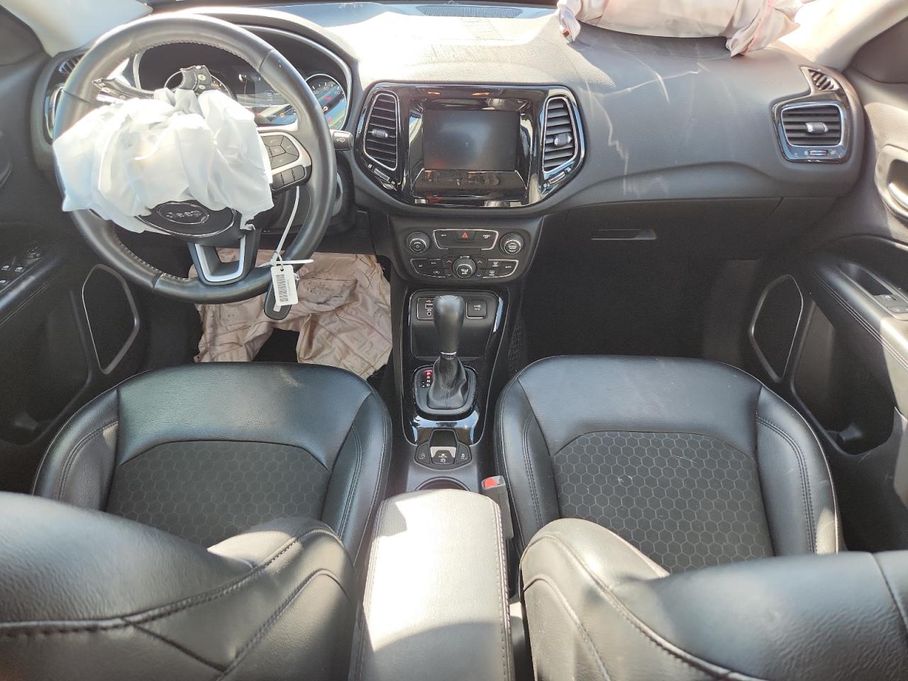 2019 JEEP COMPASS LATITUDE photo 8