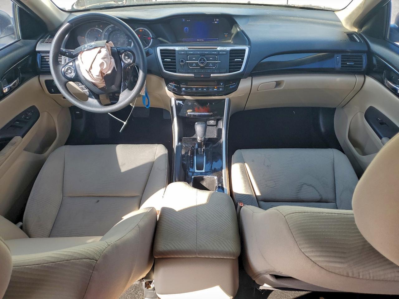2017 HONDA ACCORD LX photo 22