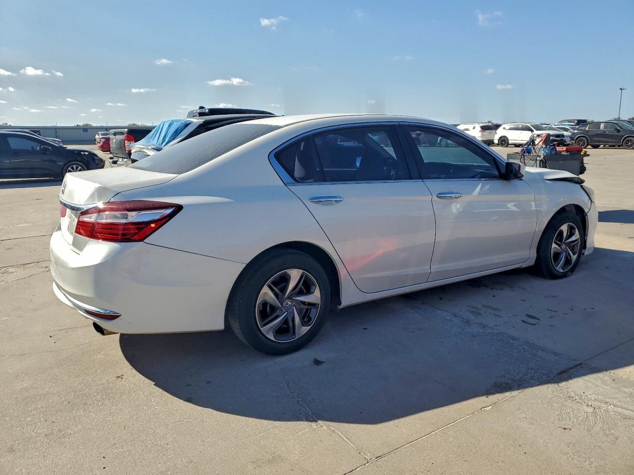 2017 HONDA ACCORD LX photo 7