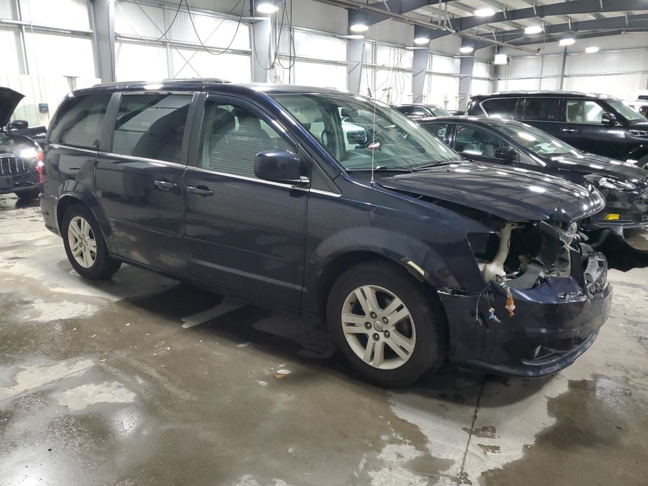 2011 DODGE GRAND CARAVAN CREW photo 4