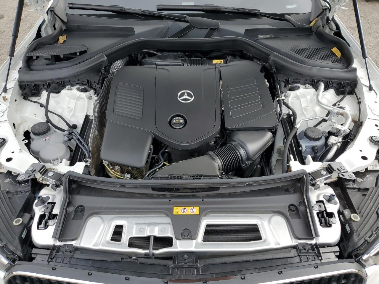 2025 MERCEDES-BENZ GLC 300 photo 12