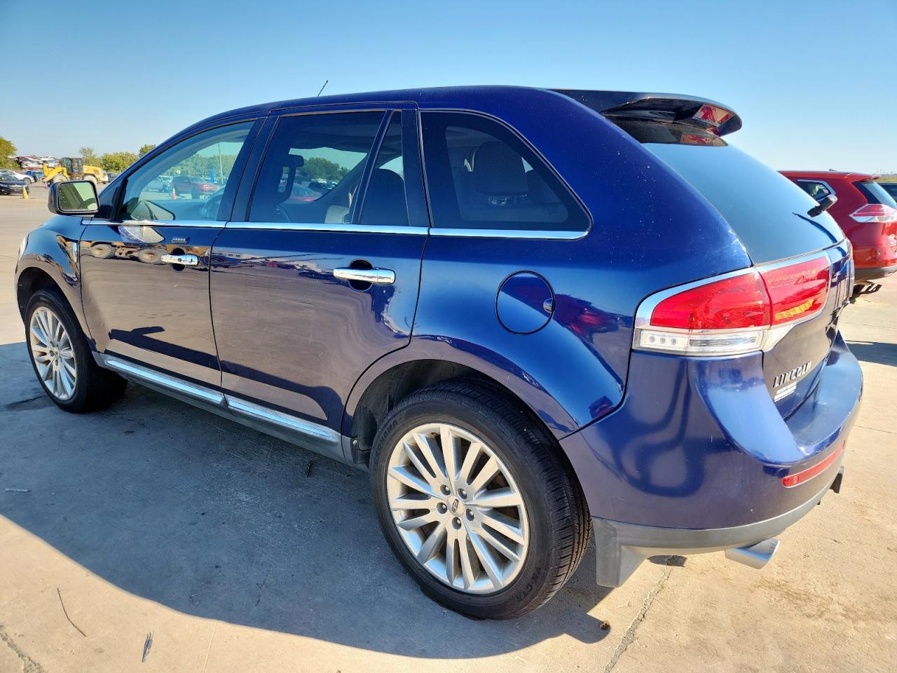 2011 LINCOLN MKX photo 3