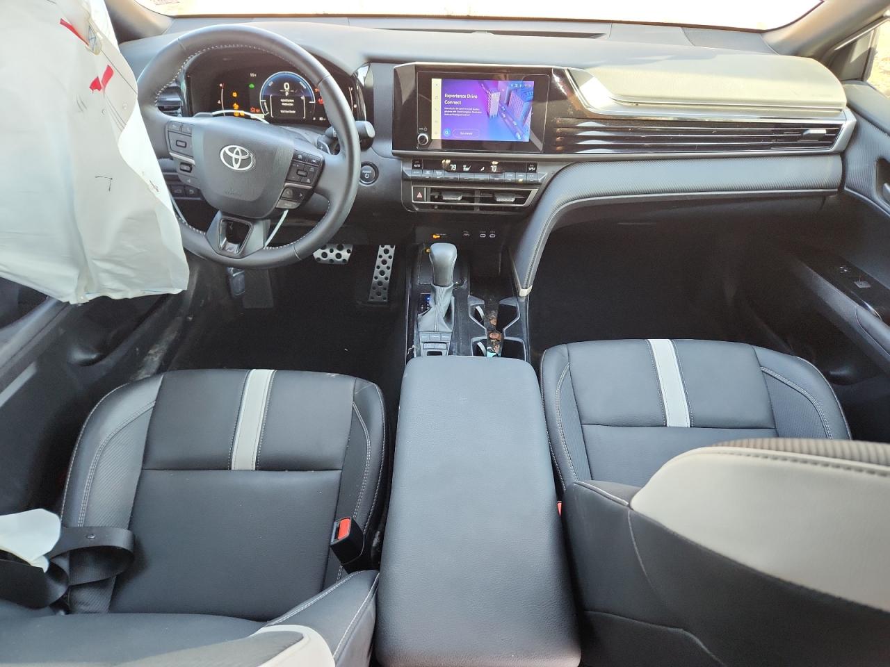 2025 TOYOTA CAMRY XSE photo 15