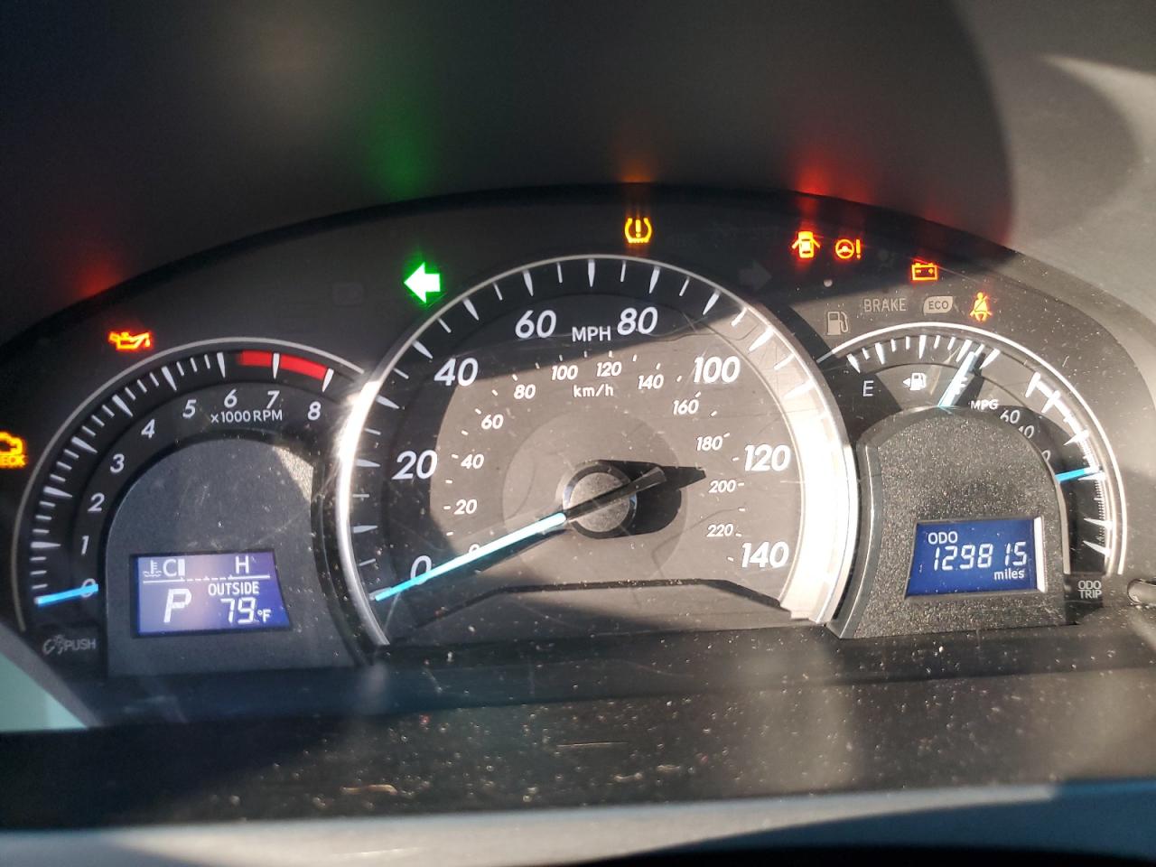 2013 TOYOTA CAMRY LE photo 33