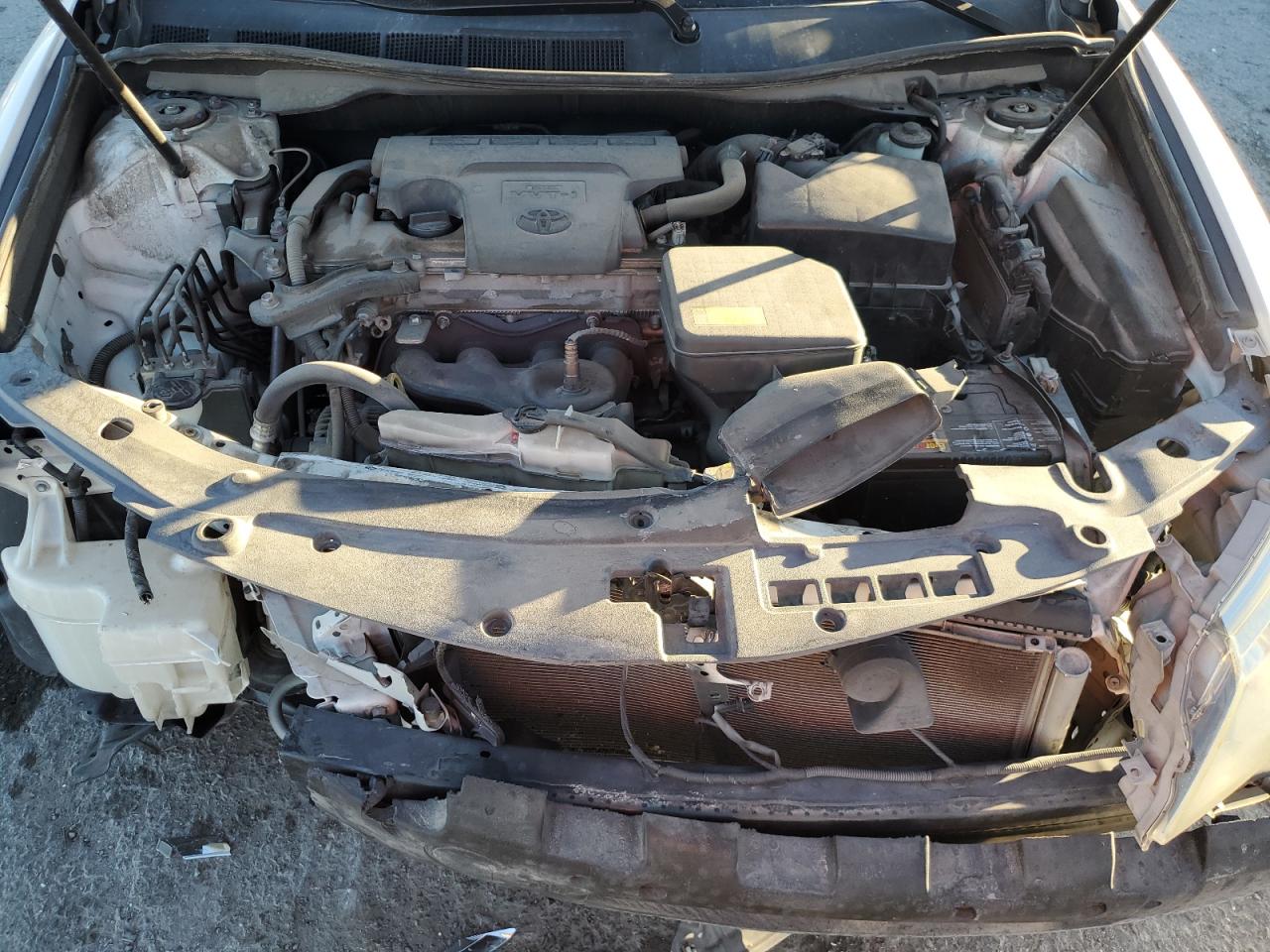 2013 TOYOTA CAMRY LE photo 41