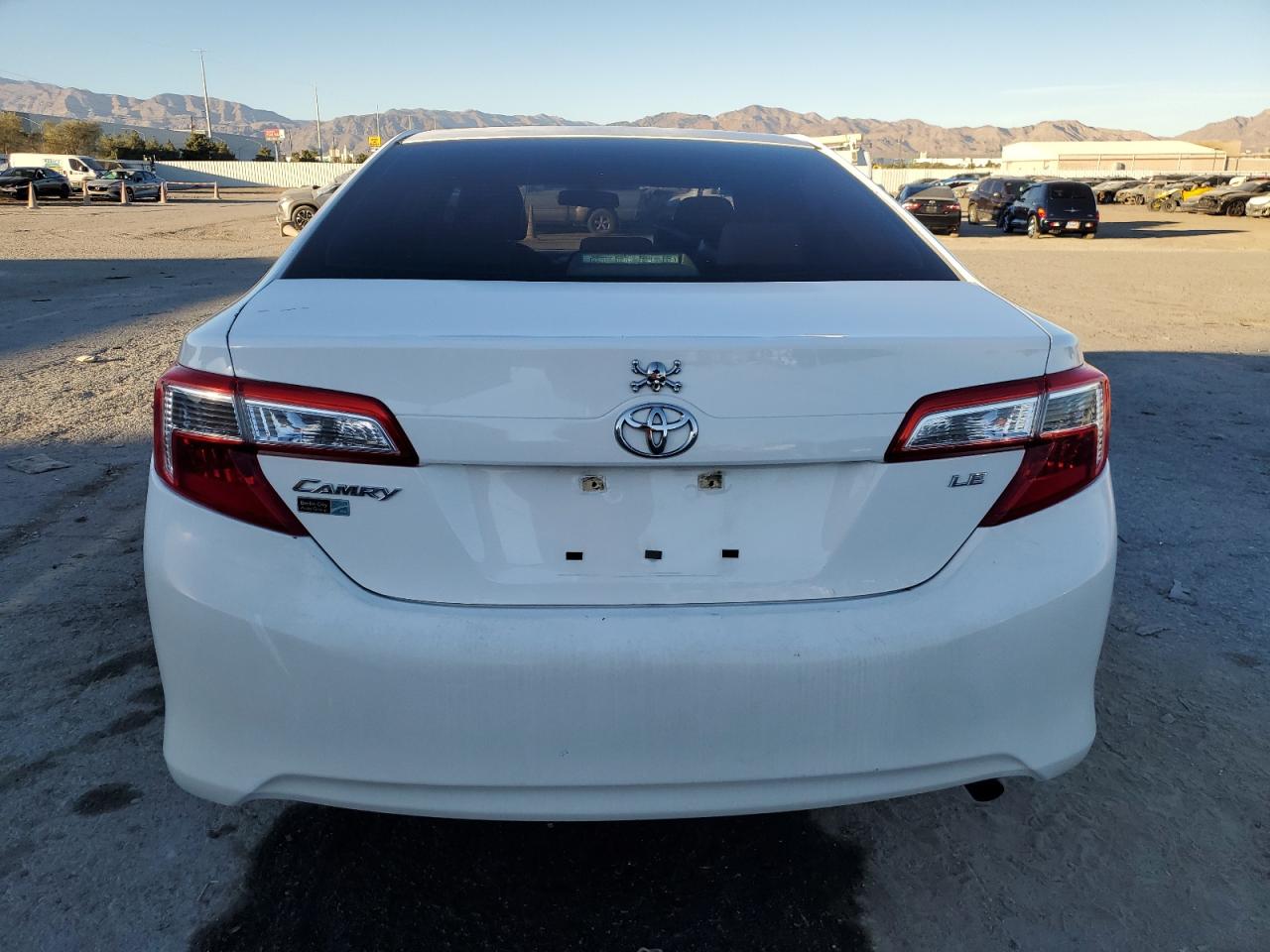 2013 TOYOTA CAMRY LE photo 21
