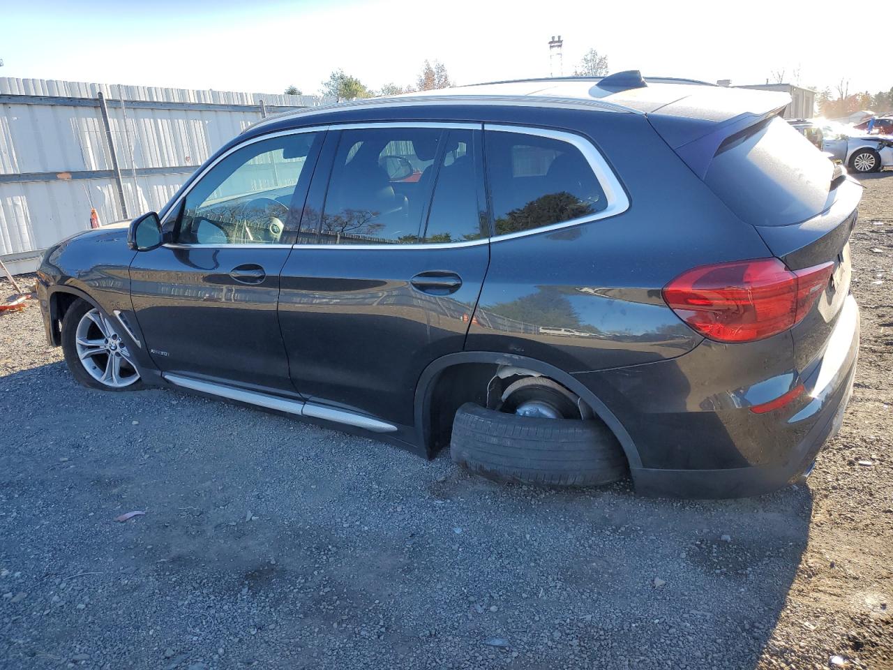 2018 BMW X3 XDRIVE30I photo 3