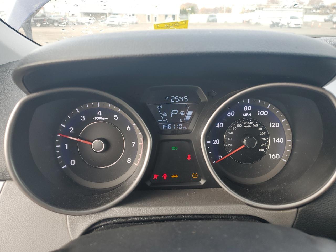 2014 HYUNDAI ELANTRA SE photo 25