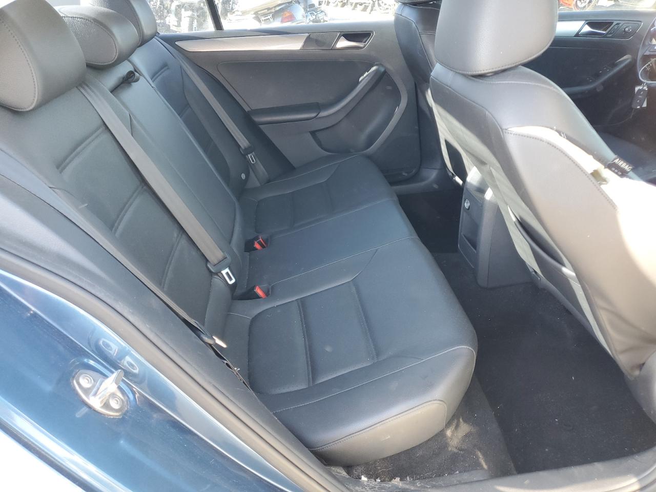 2015 VOLKSWAGEN JETTA SE photo 19