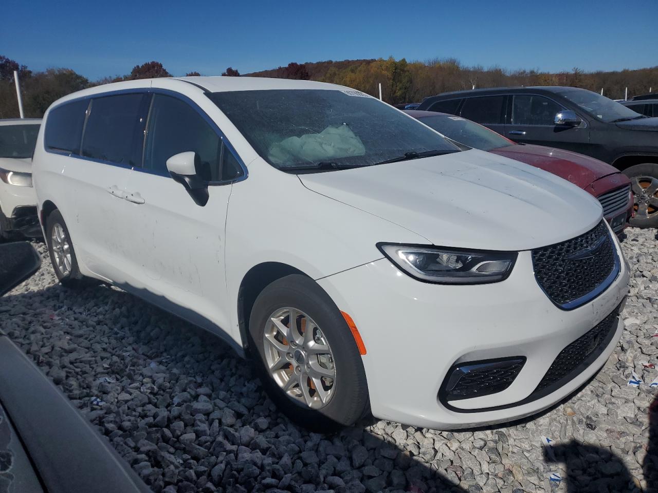 2023 CHRYSLER PACIFICA TOURING photo 7