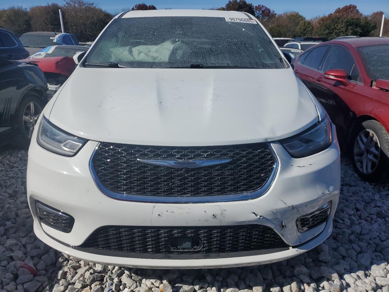 2023 CHRYSLER PACIFICA TOURING photo 9