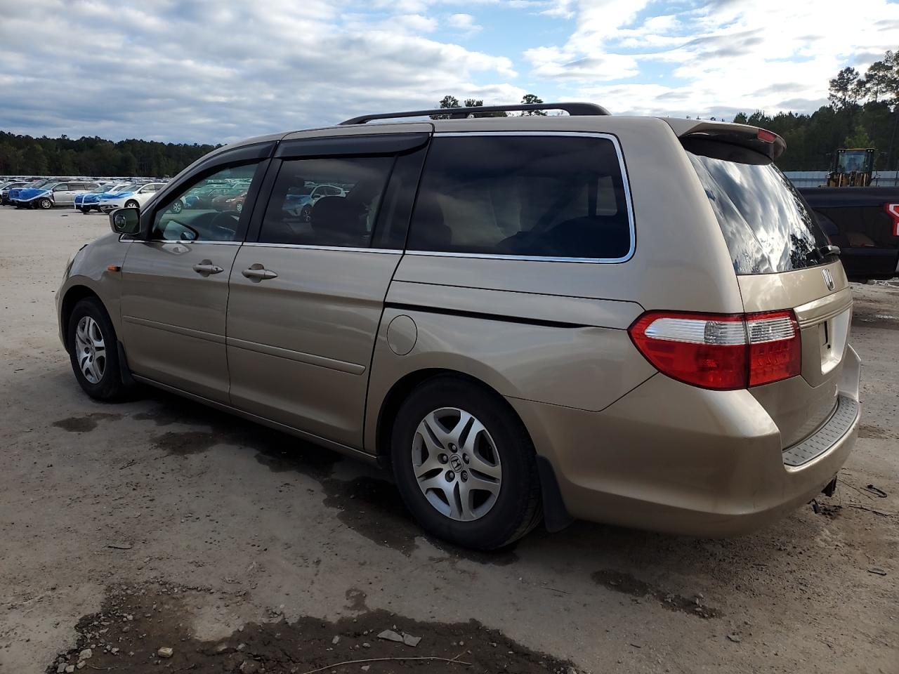 2005 HONDA ODYSSEY EX photo 2