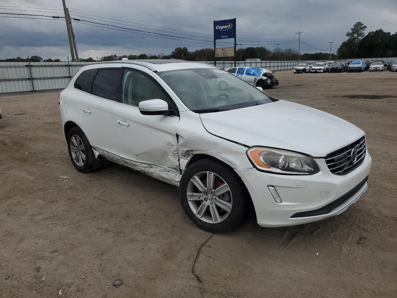 2016 VOLVO XC60 T6 PLATINUM photo 4