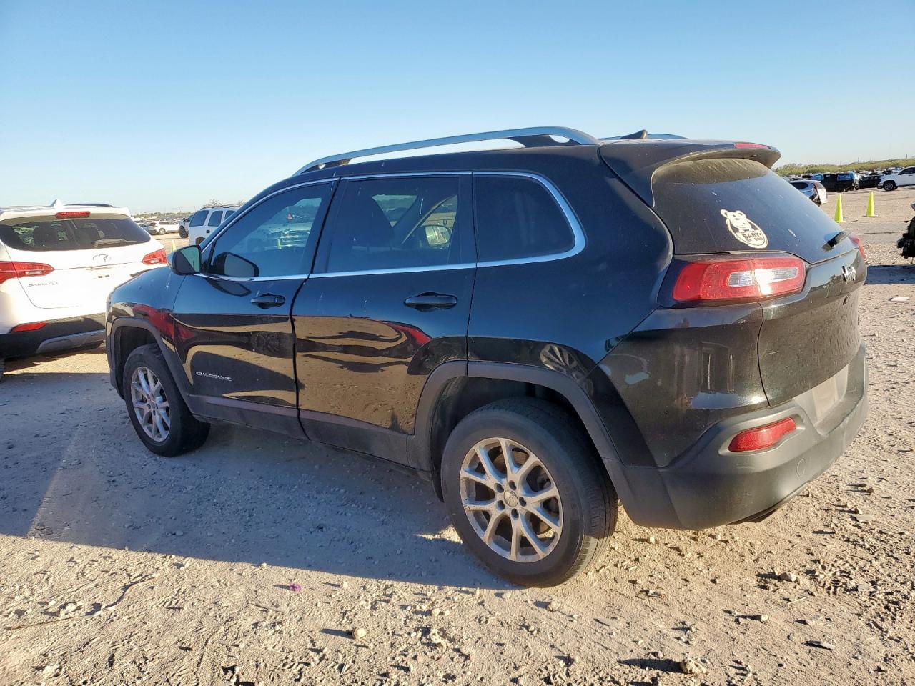 2016 JEEP CHEROKEE LATITUDE photo 2