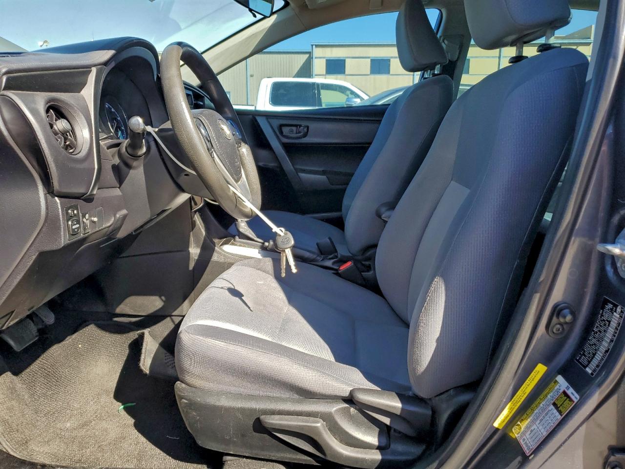 2017 TOYOTA COROLLA L photo 13