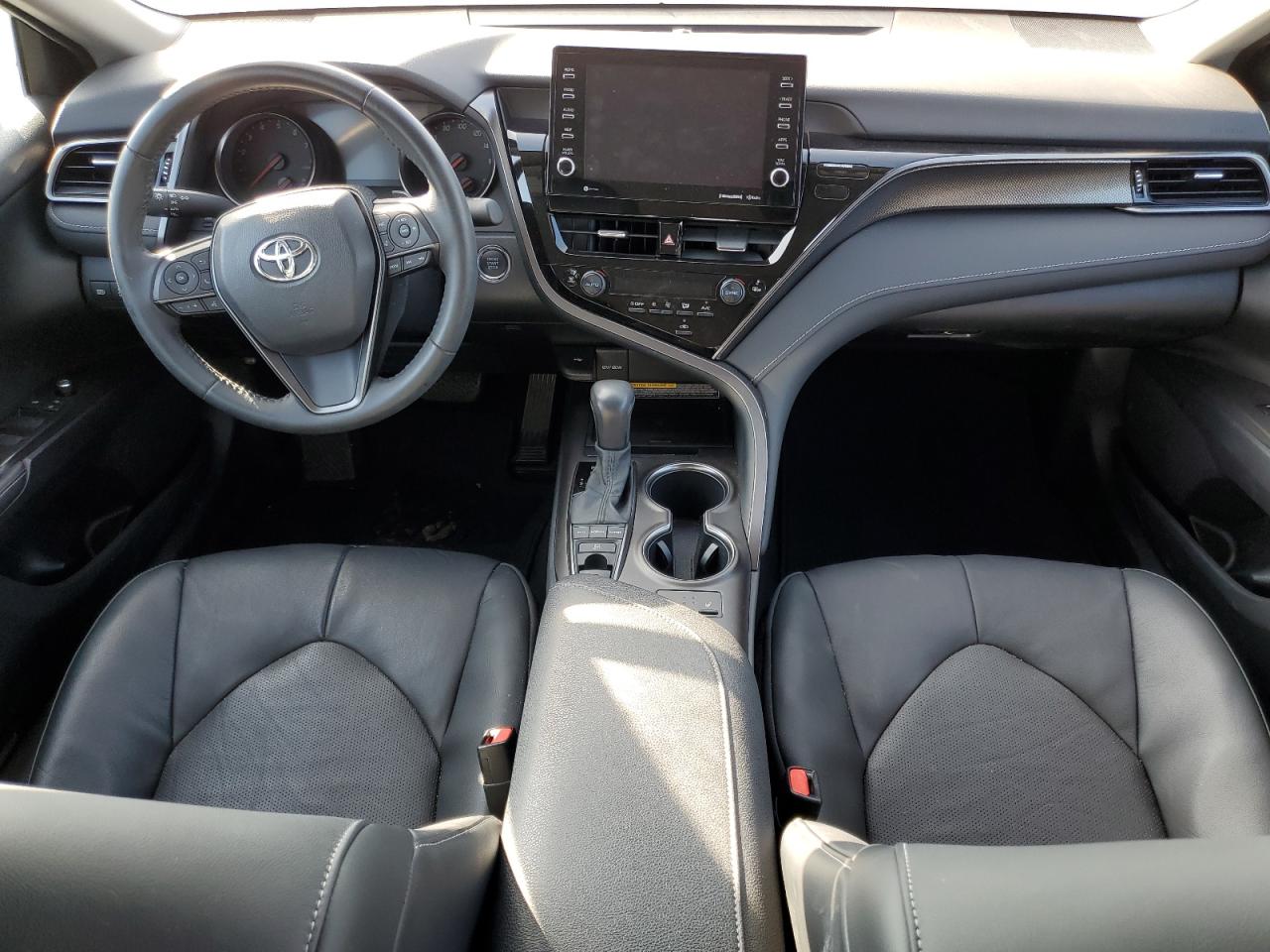 2021 TOYOTA CAMRY XSE photo 8