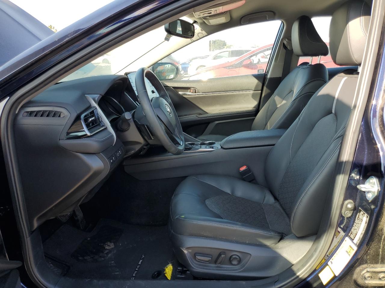 2021 TOYOTA CAMRY XSE photo 7