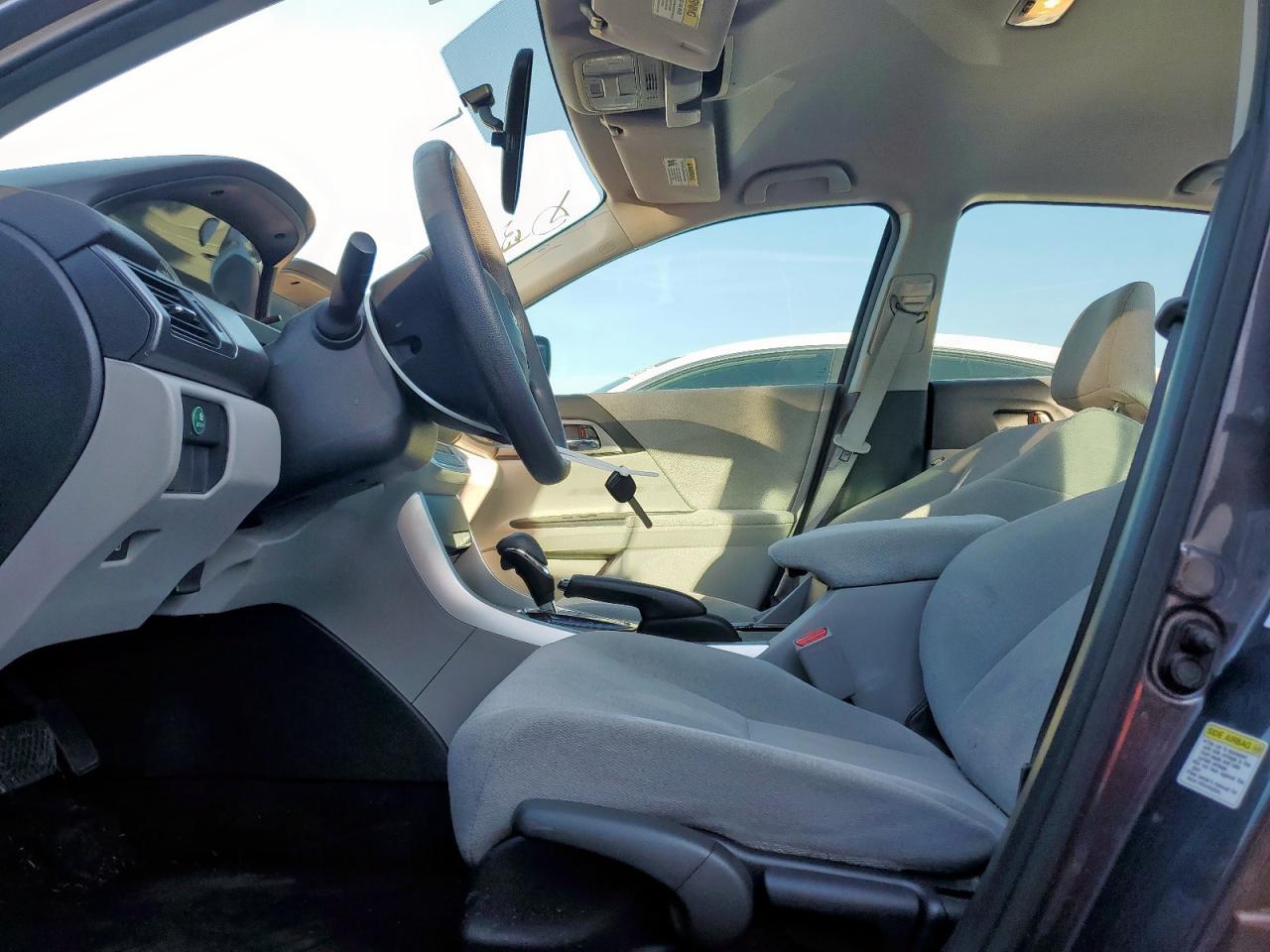 2013 HONDA ACCORD LX photo 13