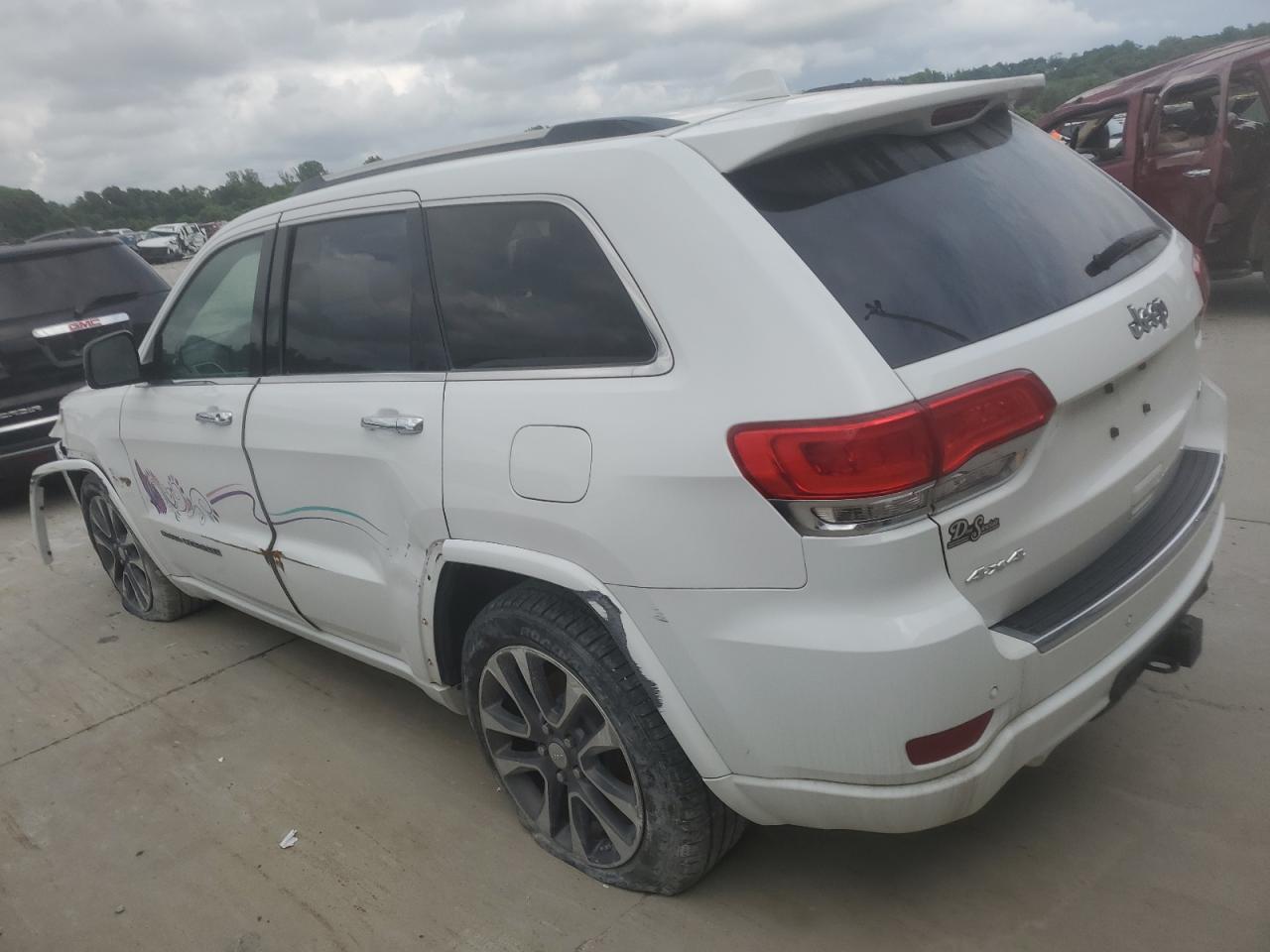 2018 JEEP GRAND CHEROKEE OVERLAND photo 2