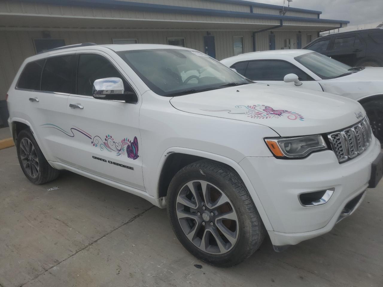 2018 JEEP GRAND CHEROKEE OVERLAND photo 4