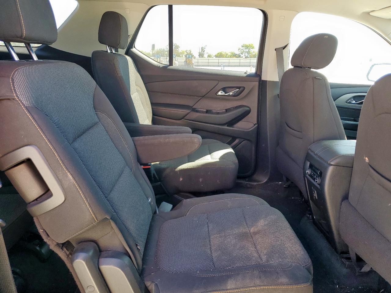 2019 CHEVROLET TRAVERSE LT photo 11
