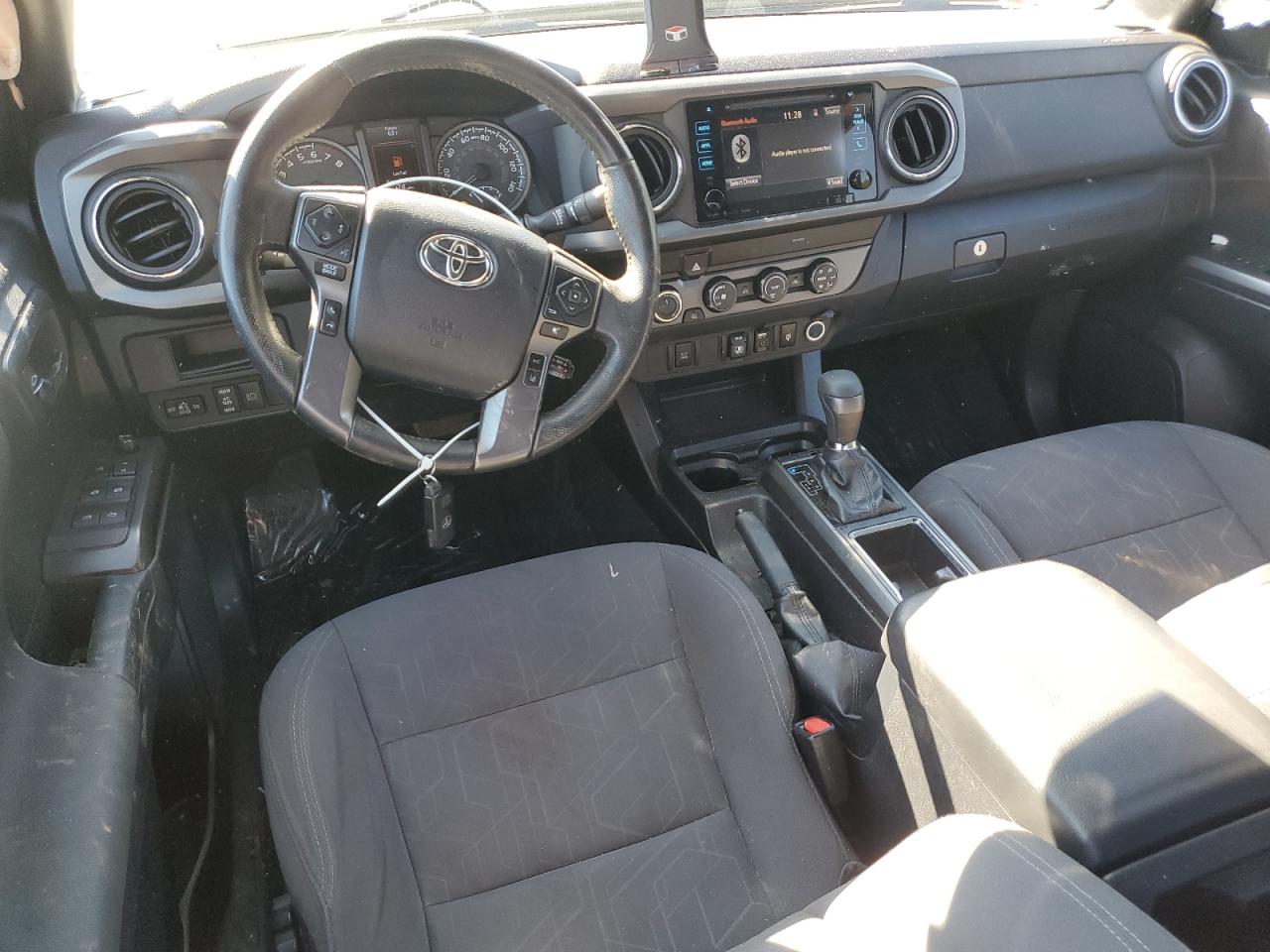 2019 TOYOTA TACOMA photo 22