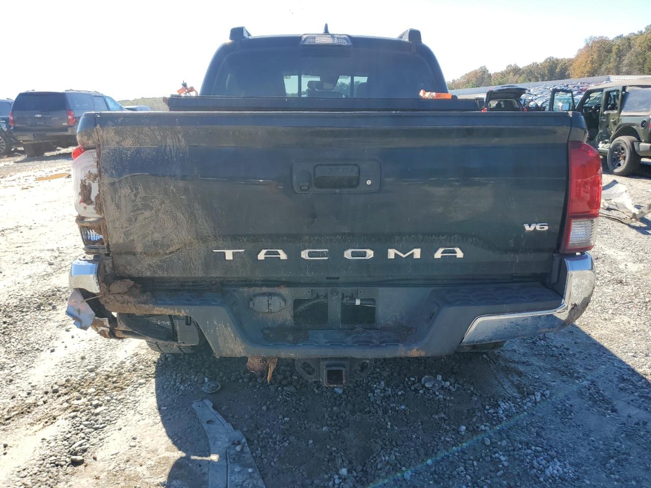 2019 TOYOTA TACOMA photo 16
