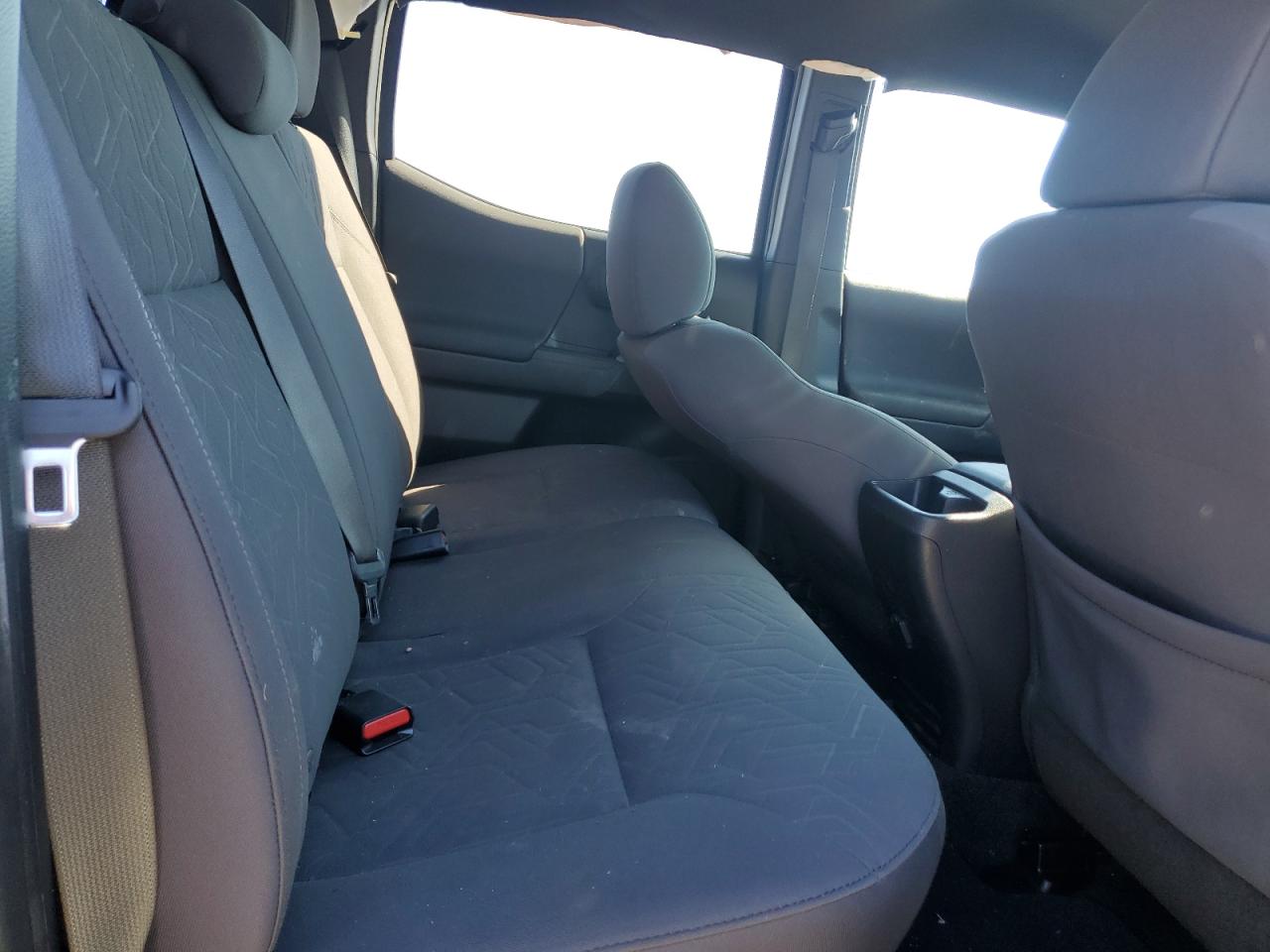 2019 TOYOTA TACOMA photo 28