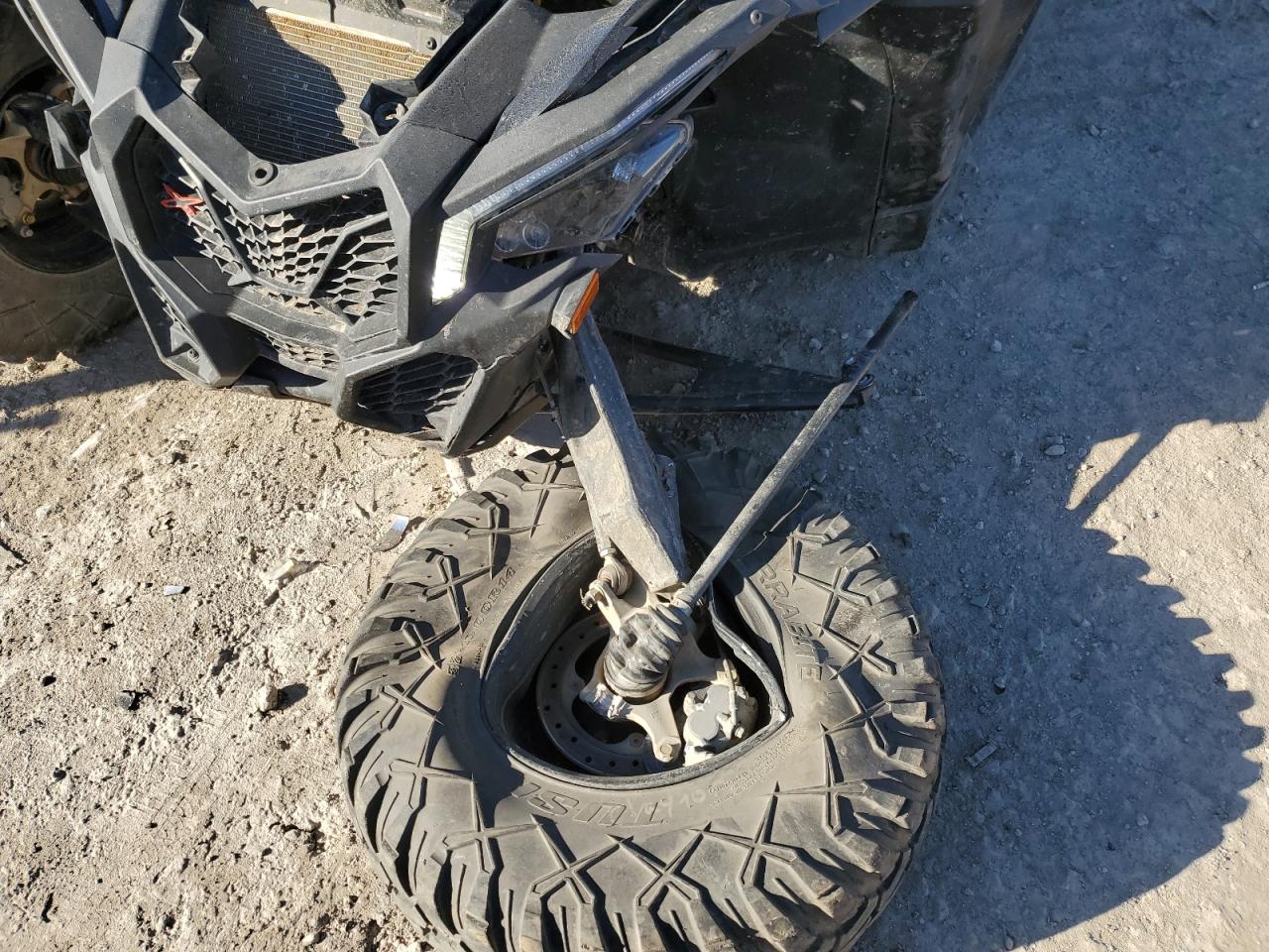 2024 CAN-AM MAVERICK X3 UTILITY VEHICLE photo 17