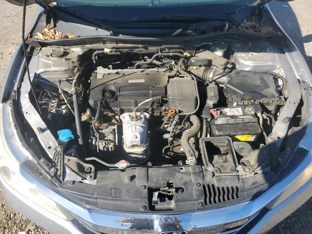 2016 HONDA ACCORD LX photo 11