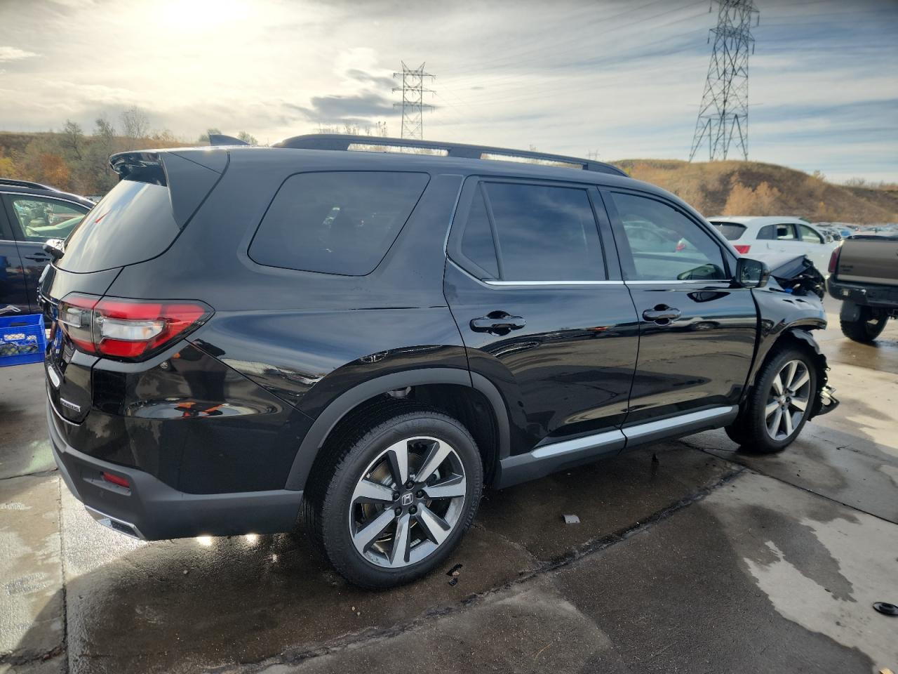 2025 HONDA PILOT TOURING photo 3