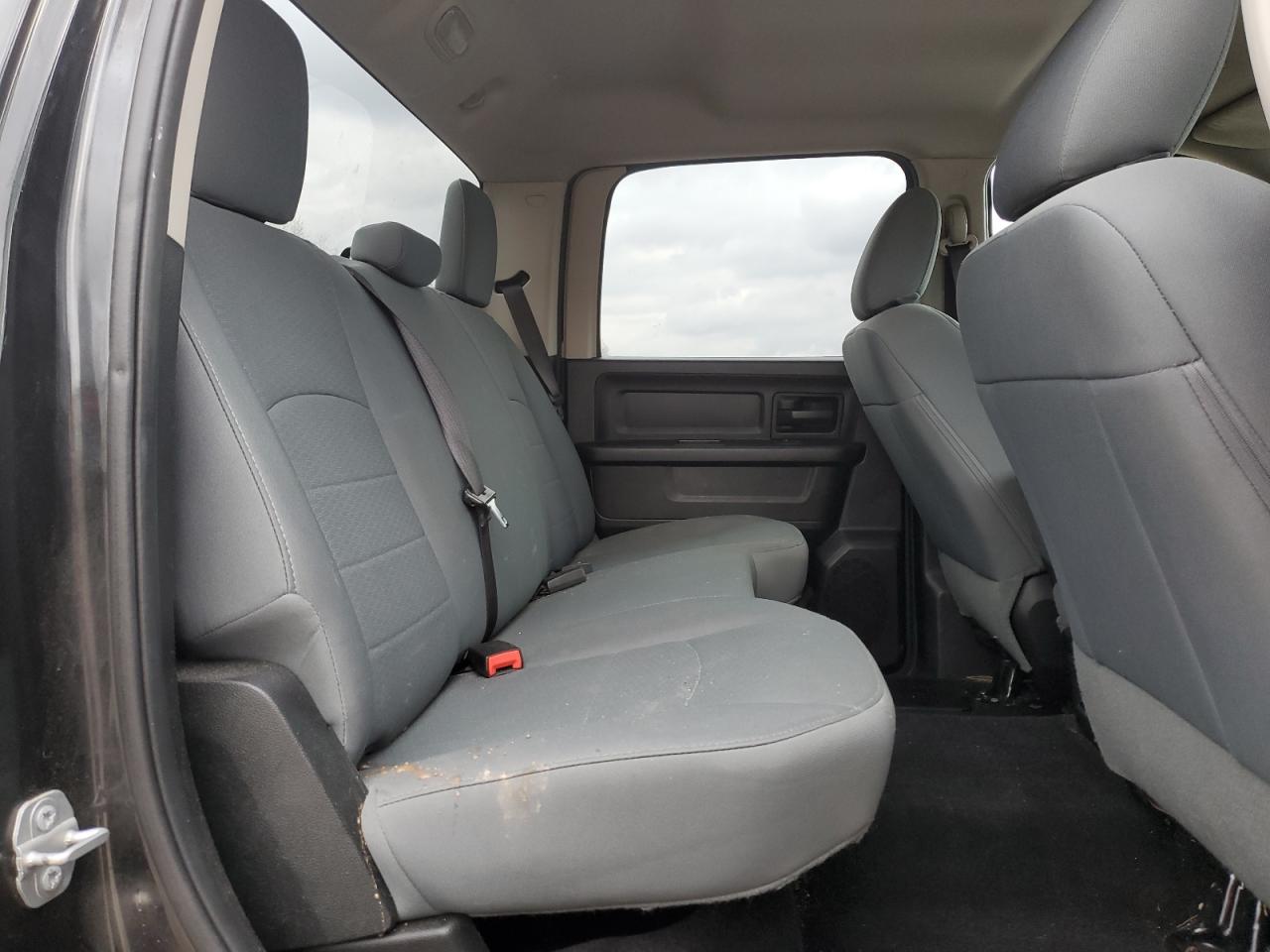 2017 RAM 1500 ST photo 10