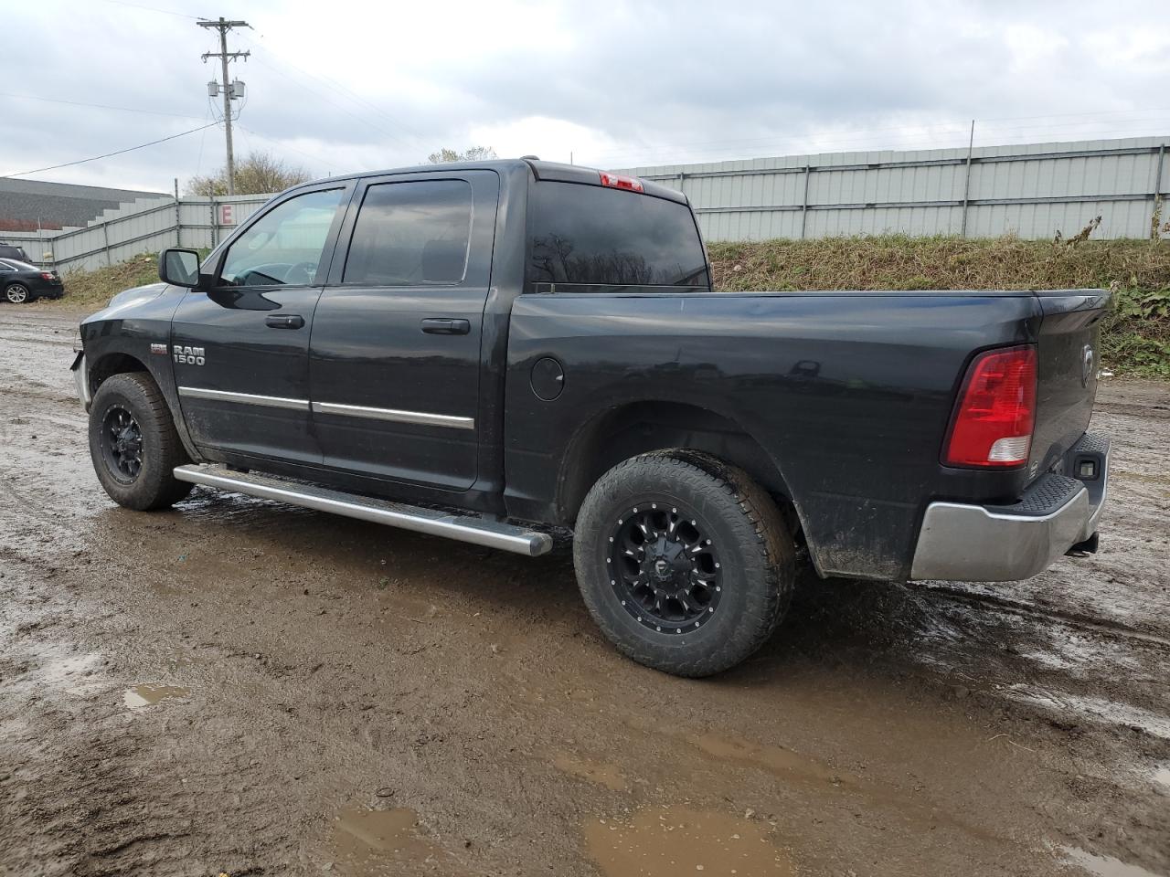 2017 RAM 1500 ST photo 2