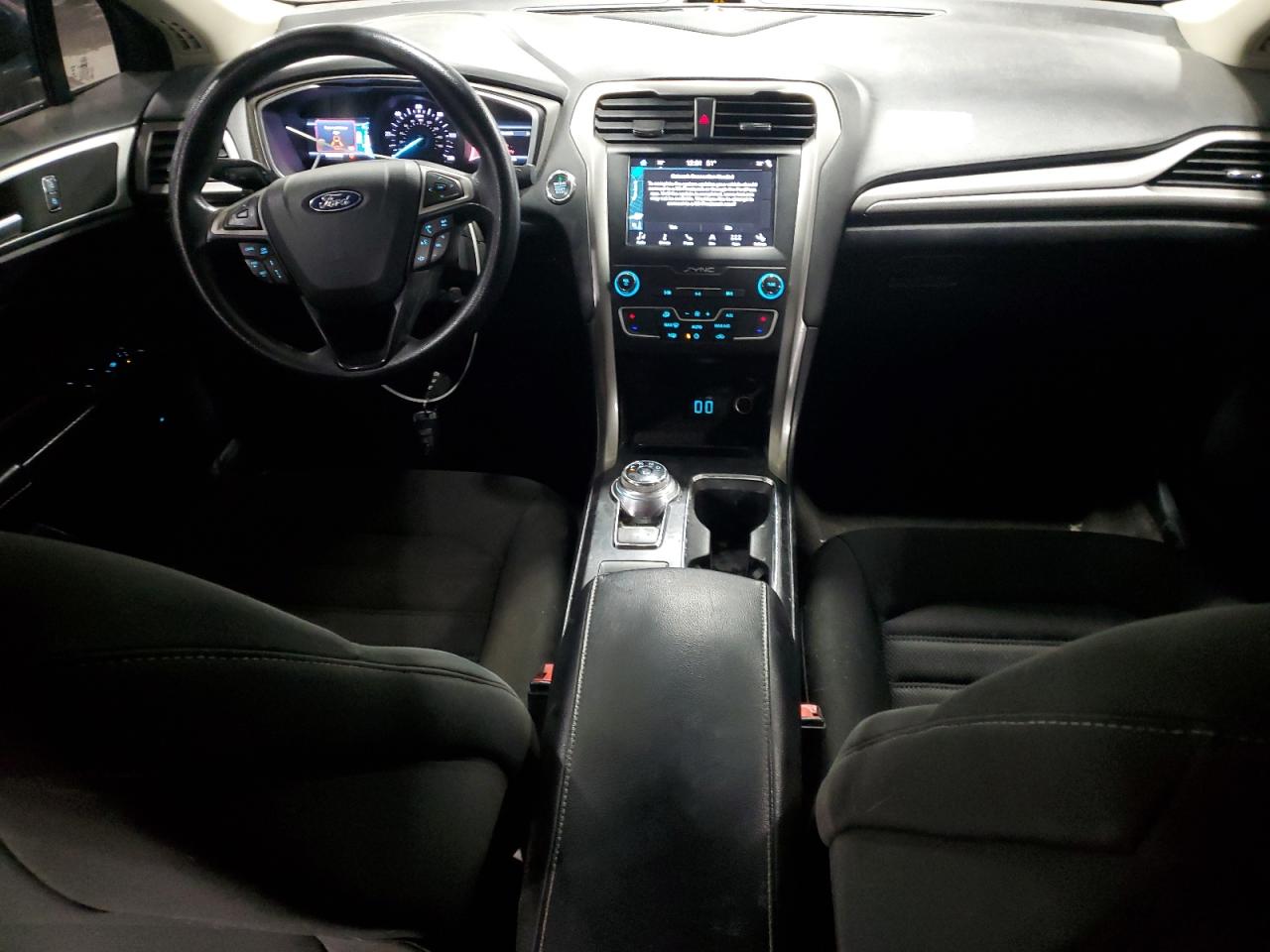 2019 FORD FUSION SE photo 8