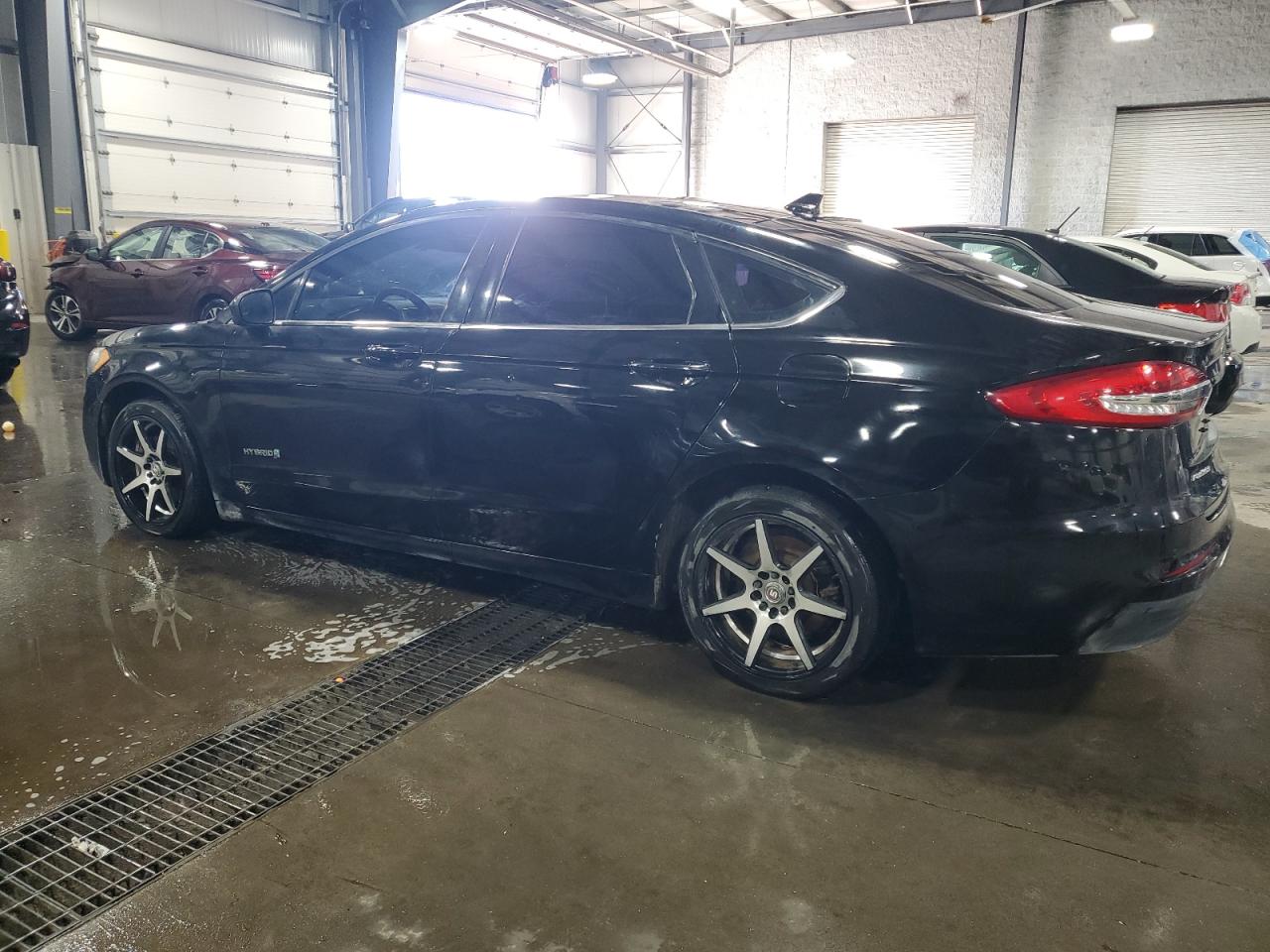 2019 FORD FUSION SE photo 2