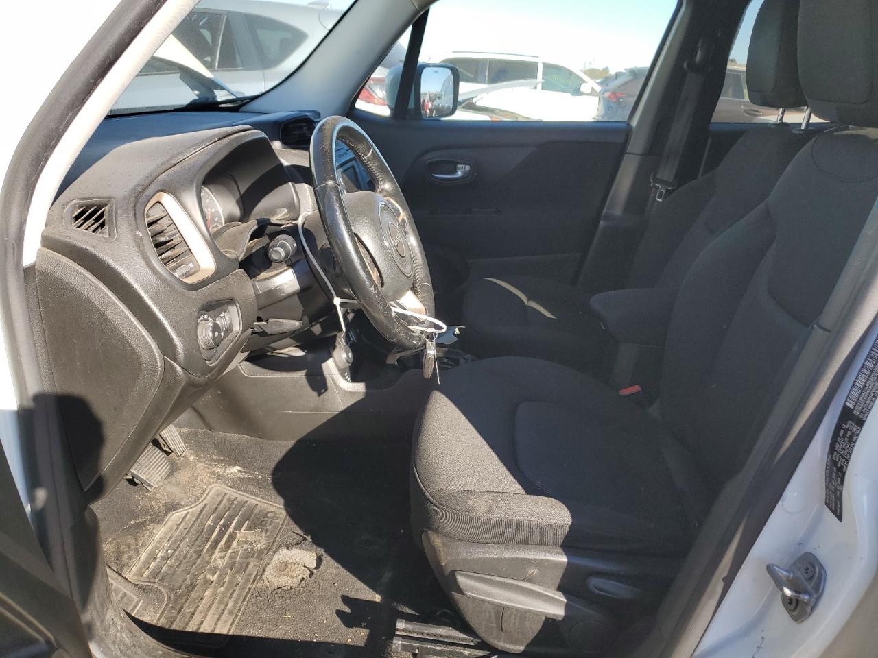 2017 JEEP RENEGADE LATITUDE photo 19