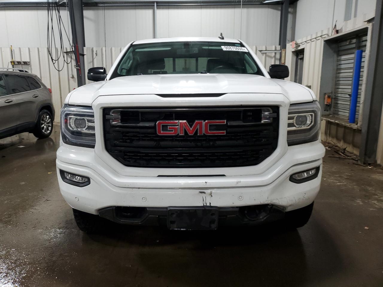 2017 GMC SIERRA K1500 SLT photo 5