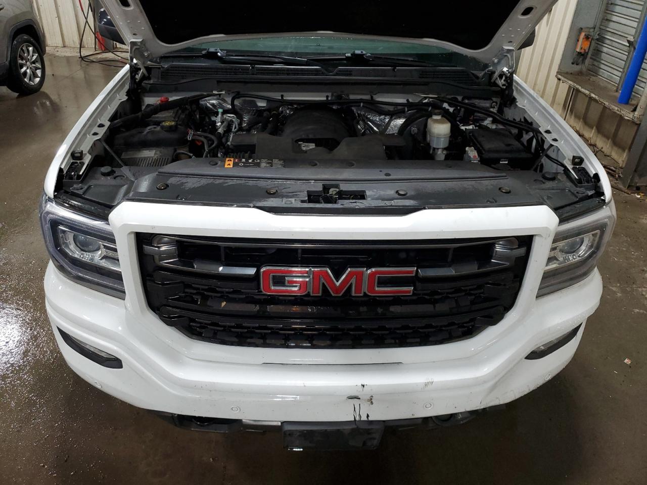 2017 GMC SIERRA K1500 SLT photo 11