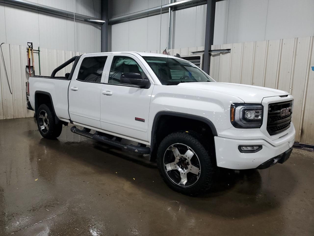 2017 GMC SIERRA K1500 SLT photo 4